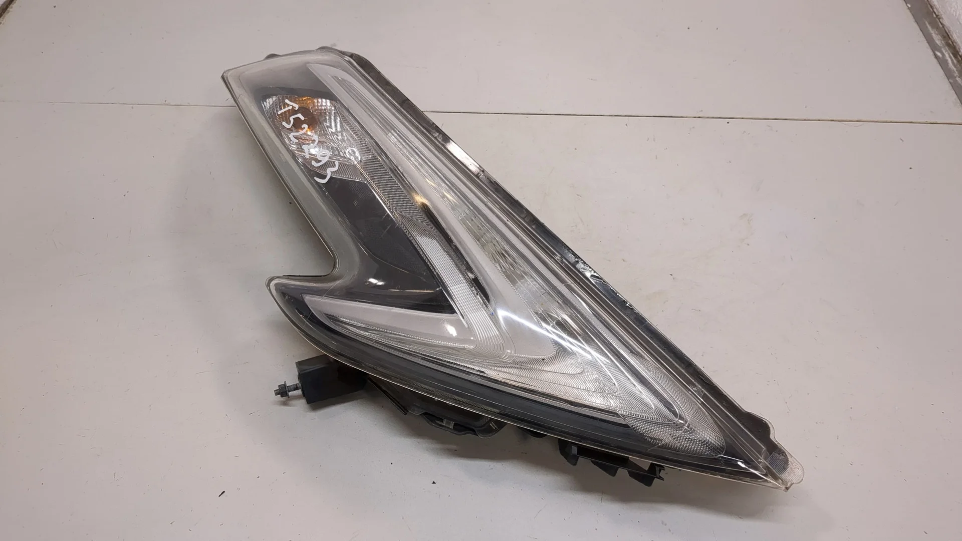 Поворот Nissan Juke 2010-2019 Джип (5-дверный) КПП 6-ст.мех.(МКПП) HRA2DDT Бензин 1.2 л Турбо-инжектор