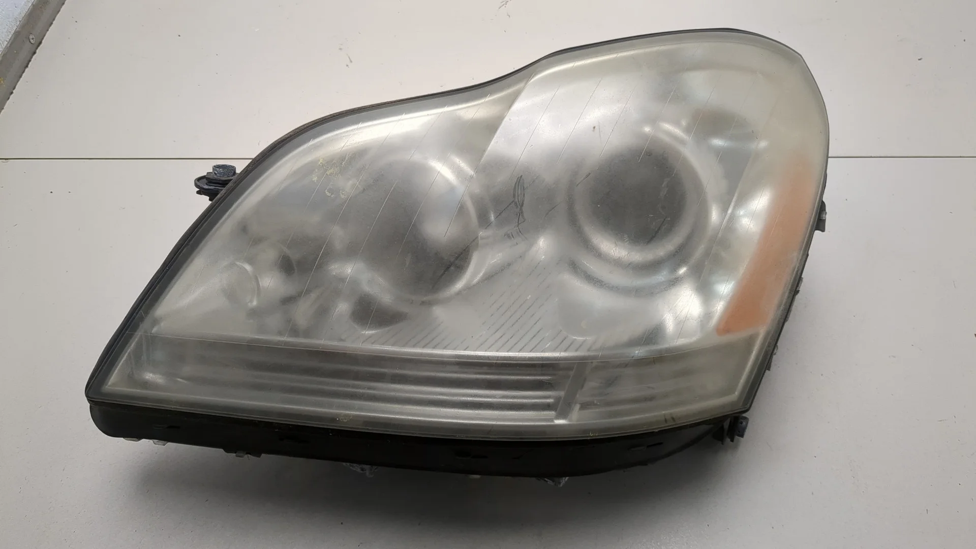 Фара (передняя) Mercedes-Benz GL-Class X164 2006-2012 Джип (5-дверный) КПП автомат 4х4 (АКПП) M273.923 Бензин 4.7 л Инжектор