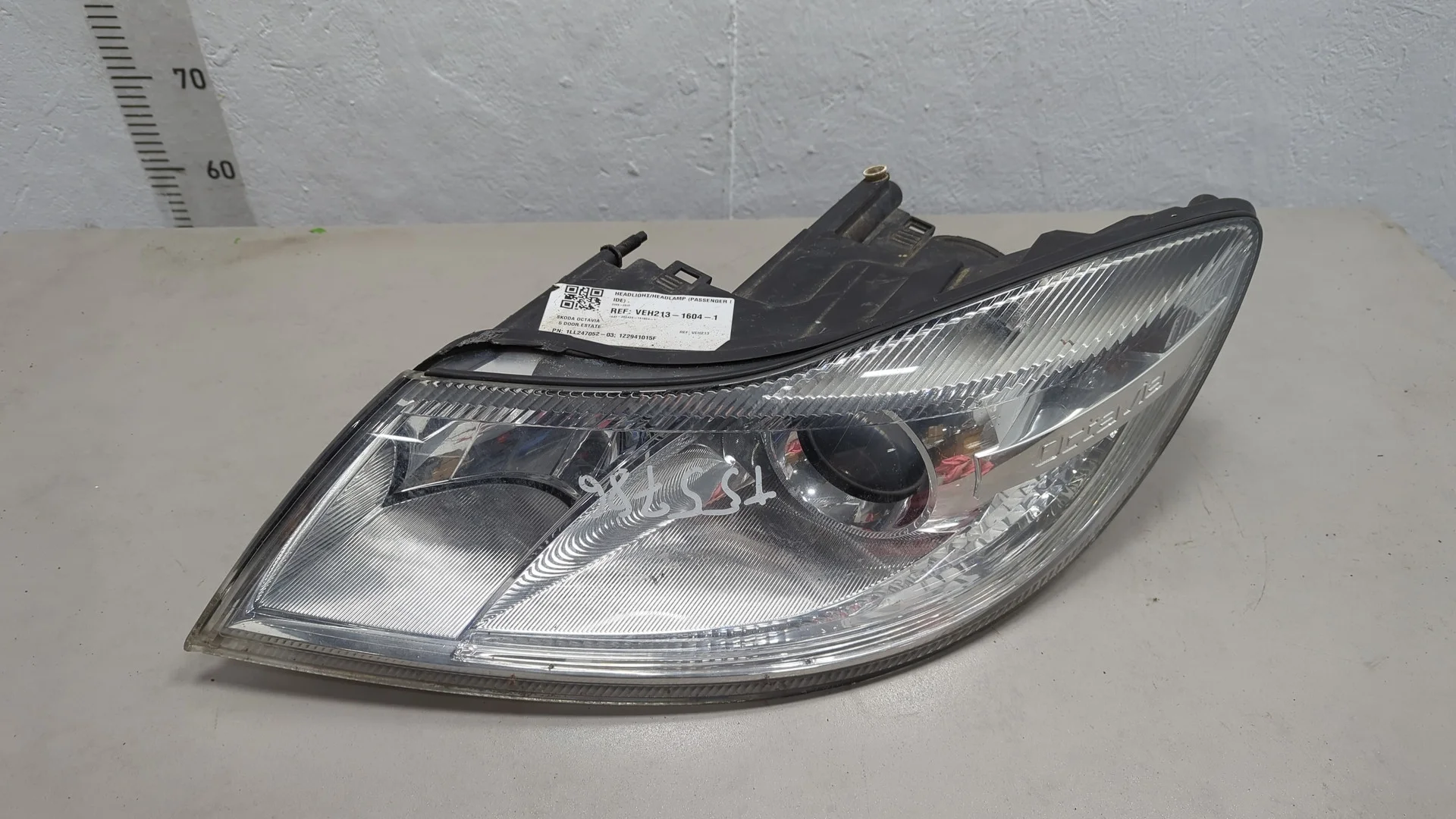 Фара (передняя) Skoda Octavia (A5) 2004-2013 Универсал КПП 5-ст.мех.(МКПП) CAYC Дизель 1.6 л TDI