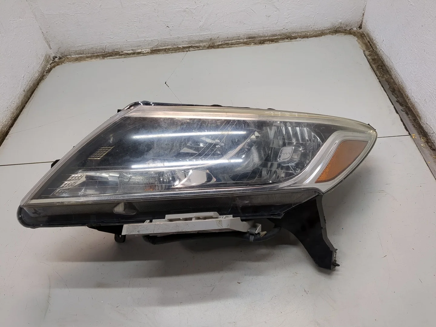 Фара (передняя) Nissan Pathfinder 2012-2020 Джип (5-дверный) КПП автомат 4х4 (АКПП) VQ35DE Бензин 3.5 л Инжектор