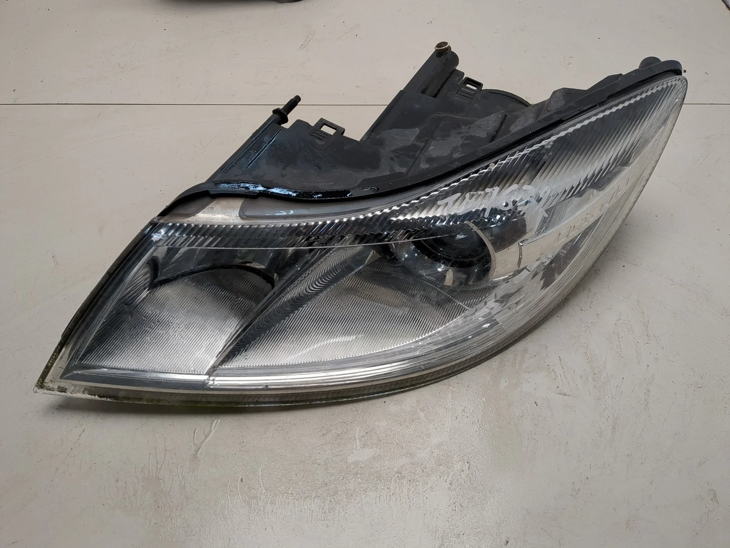 Фара (передняя) Skoda Octavia (A5) 2004-2013 Универсал КПП 6-ст.мех.(МКПП) CAXA Бензин 1.4 л TSI