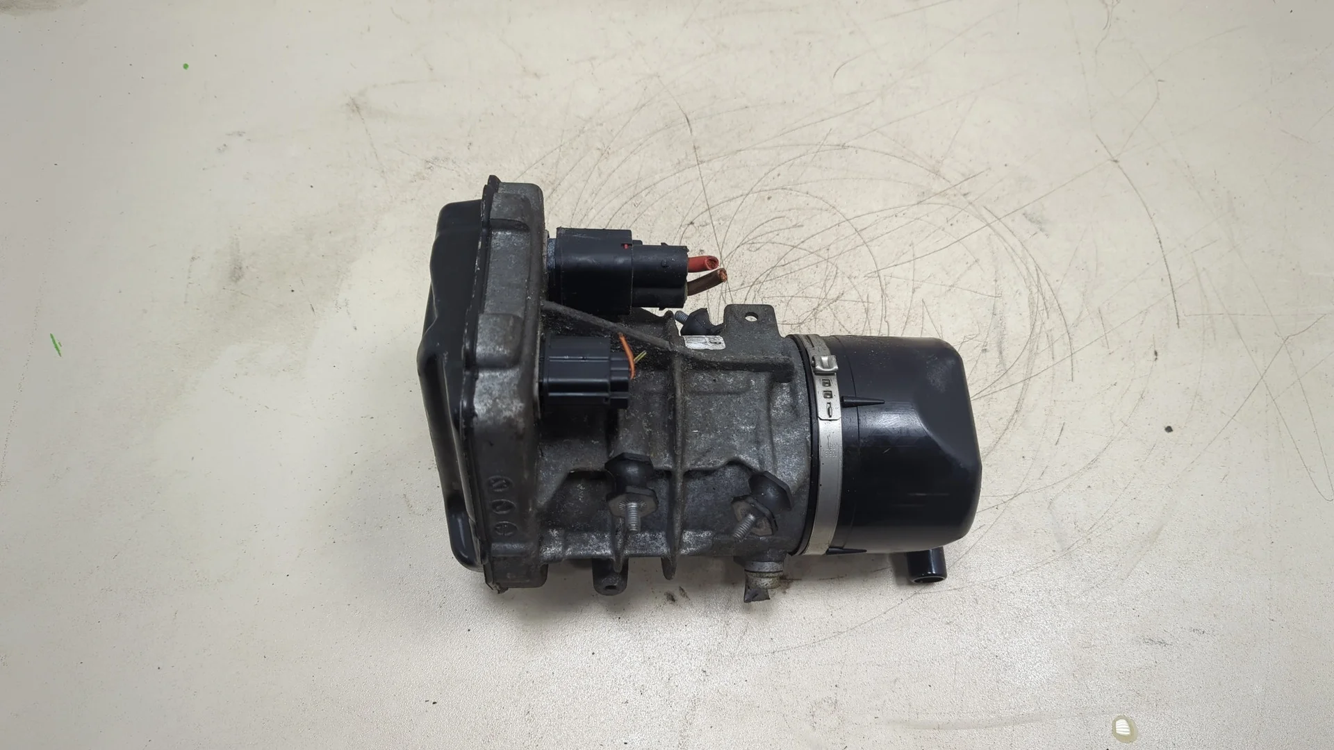 Насос электрический усилителя руля Volkswagen Touareg 2010-2014 Джип (5-дверный) КПП автомат 4х4 (АКПП) CGFA Гибридный 3 л FSI