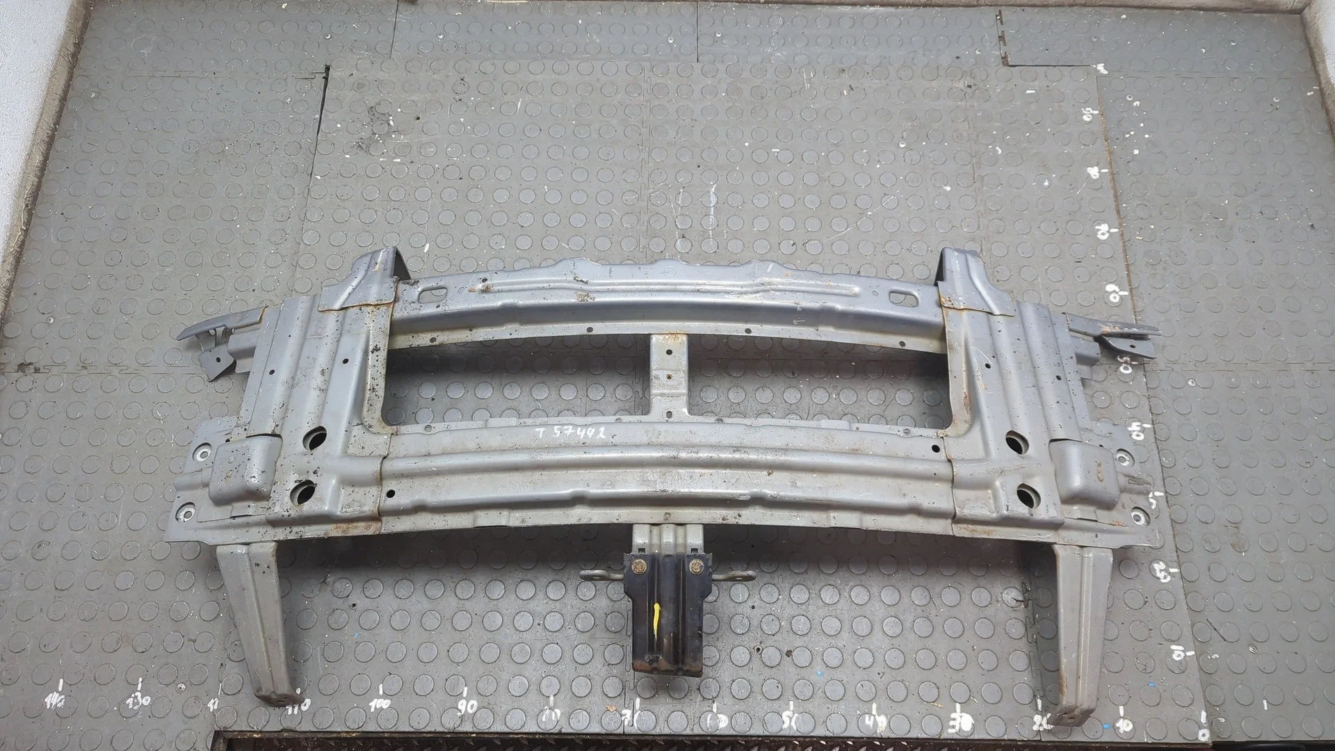 Усилитель бампера Opel Antara 2006-2015 Джип (5-дверный) КПП автомат 4х4 (АКПП) Z22D1 Дизель 2.2 л CDI