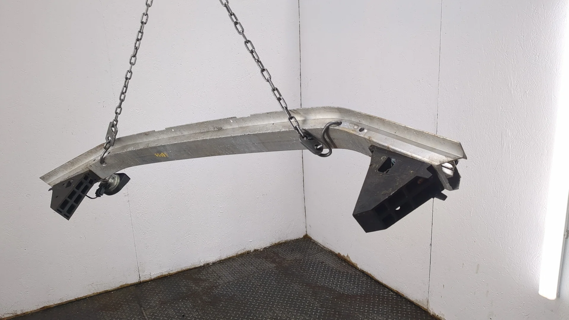 Усилитель бампера BMW X1 (F48) 2015-2022 Джип (5-дверный) КПП автомат 4х4 (АКПП) B46A20B Бензин 2 л Инжектор