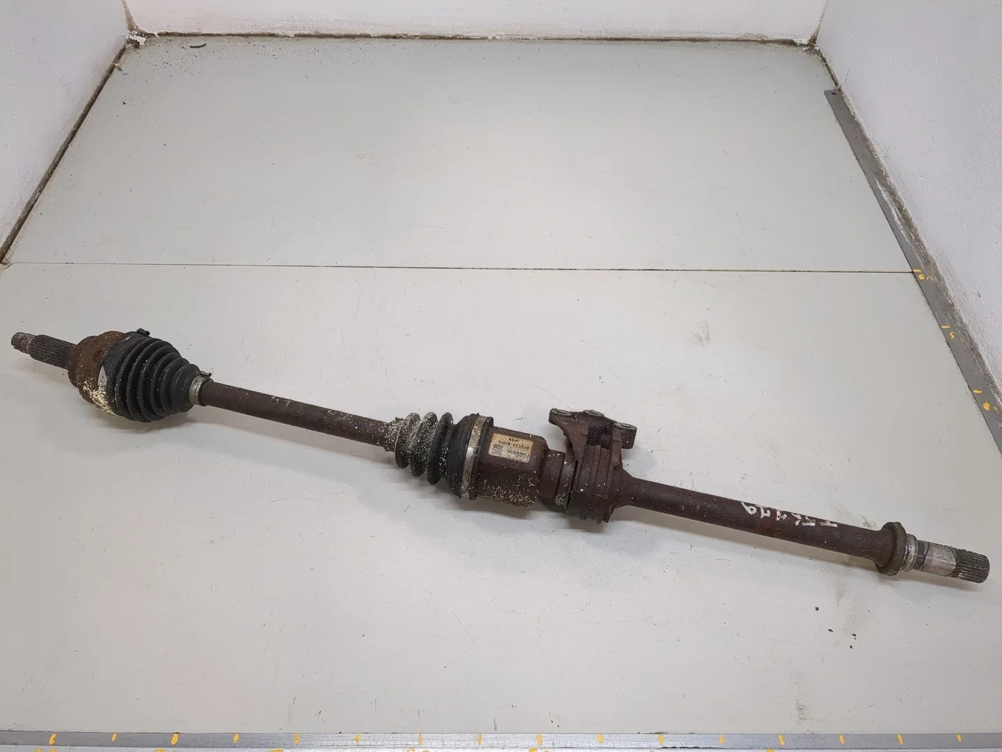 Полуось (приводной вал, шрус) Mazda Mazda3 BK 2003-2009 Хэтчбэк 5 дв. КПП автомат (АКПП) Z6V Бензин 1.6 л Инжектор