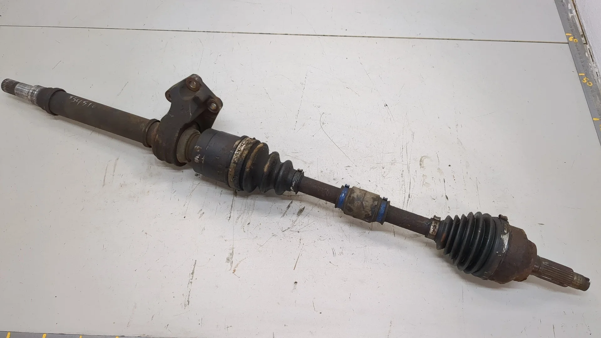 Полуось (приводной вал, шрус) Mazda Mazda3 BK 2003-2009 Хэтчбэк 5 дв. КПП 5-ст.мех.(МКПП) B6ZE Бензин 1.6 л Инжектор