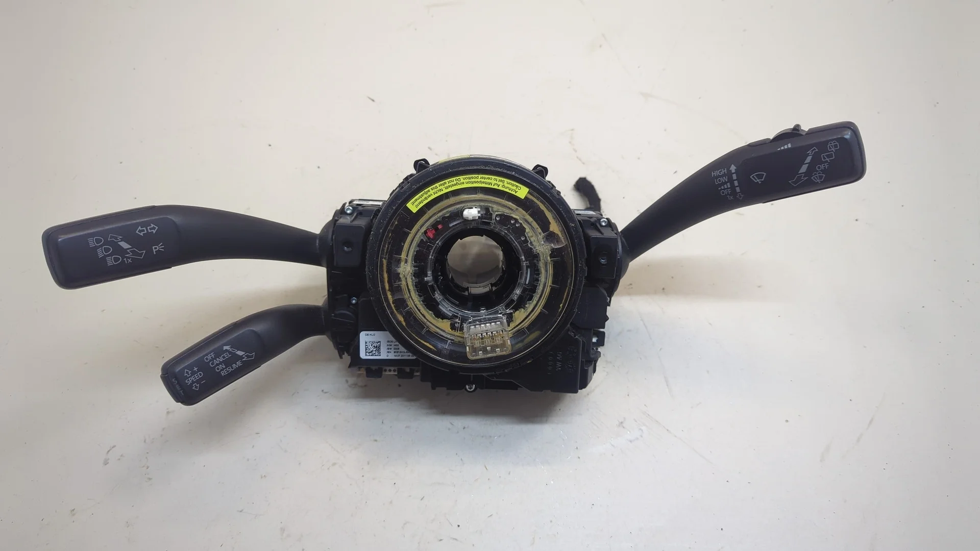 Переключатель поворотов и дворников (стрекоза) Volkswagen Touareg 2010-2014 Джип (5-дверный) КПП автомат 4х4 (АКПП) CGRA Бензин 3.6 л FSI