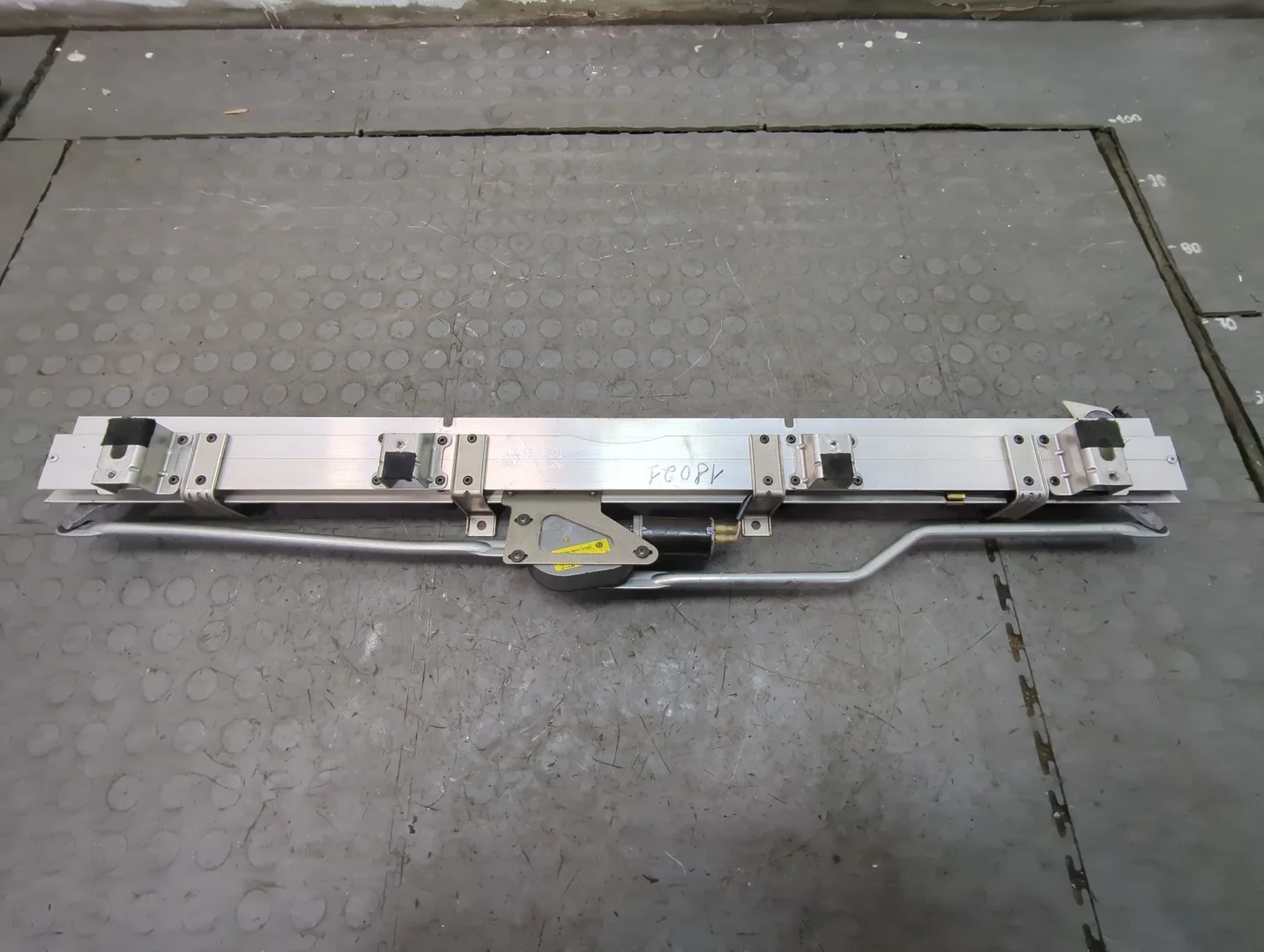 Шторка солнцезащитная Mercedes-Benz CLS C219 2004-2010 Купе КПП автомат (АКПП) M156.983 Бензин 6.2 л Инжектор