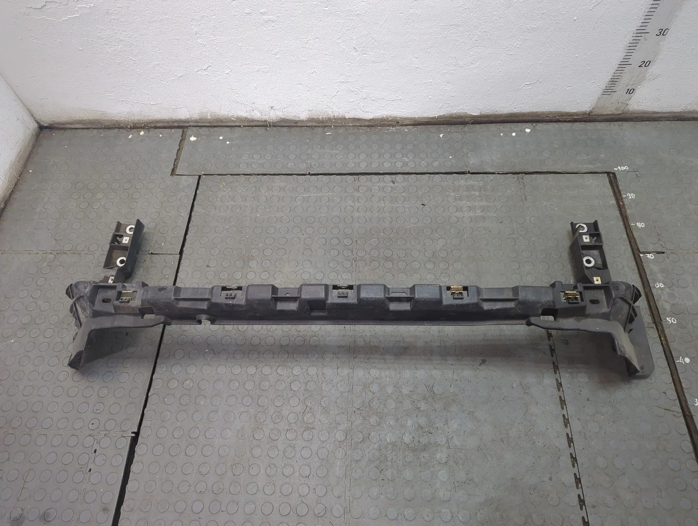 Кронштейн бампера Ford F-250 2010-2016 Пикап КПП автомат 4х4 (АКПП) Б/Н 6,2i Бензин 6.2 л Инжектор