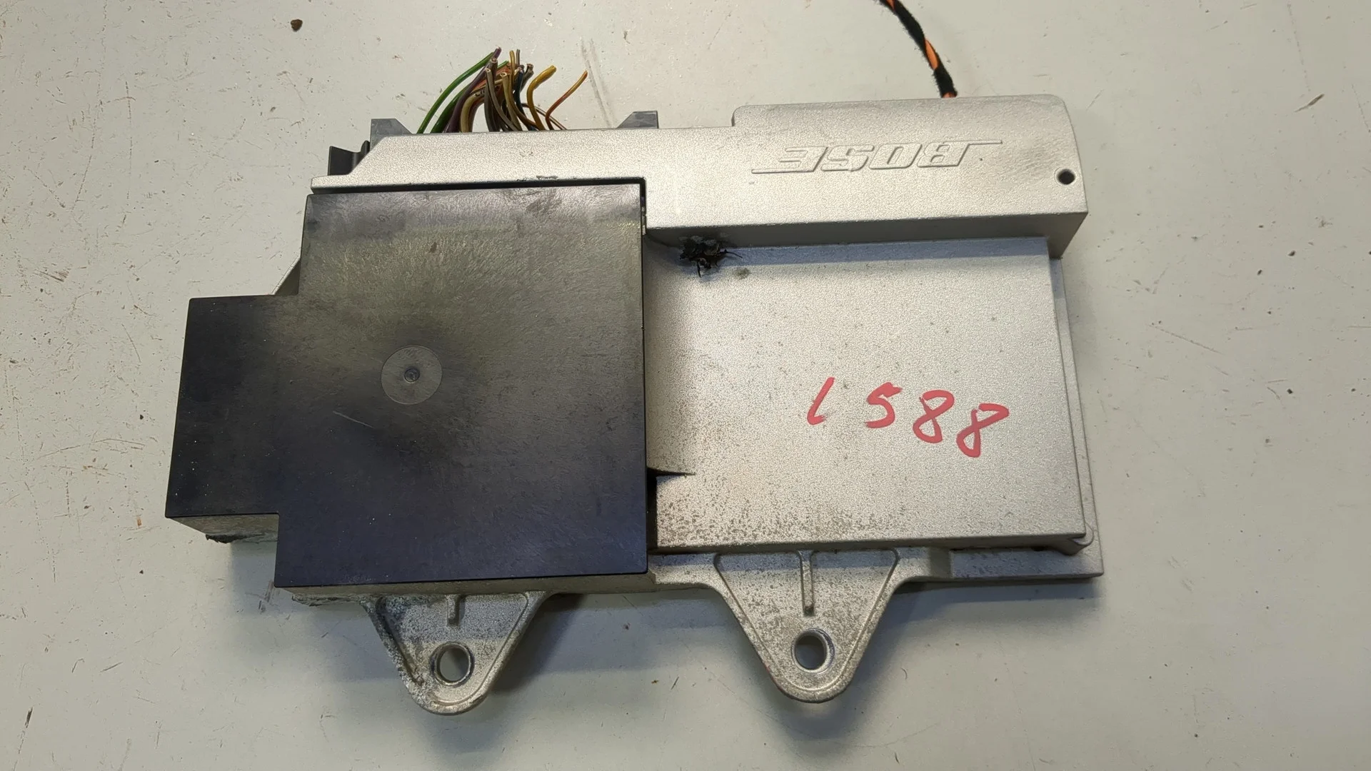 Усилитель магнитолы Porsche Panamera 2009-2016 Лифтбэк КПП автомат 4х4 (АКПП) M46.40 Бензин 3.6 л Инжектор