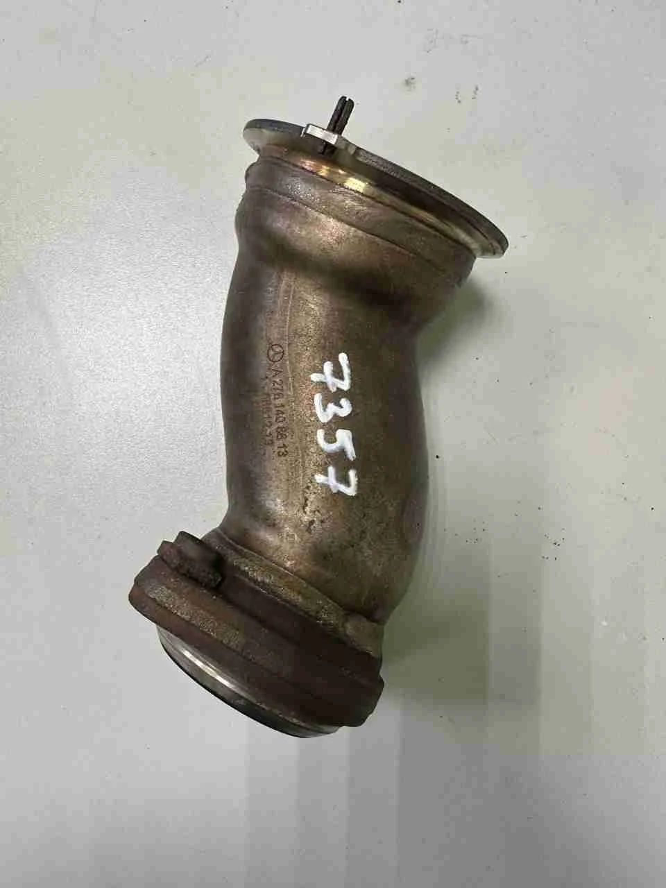 Труба перепускная   A2761408613
 276821