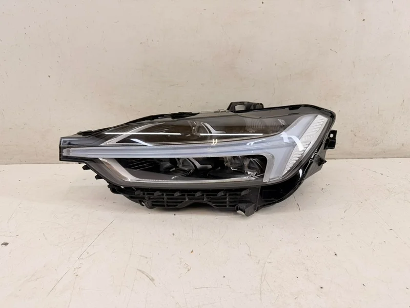Фара Volvo XC60 2017-