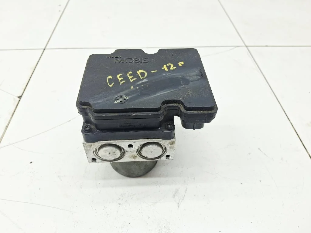 Блок abs Kia Ceed 2 JD