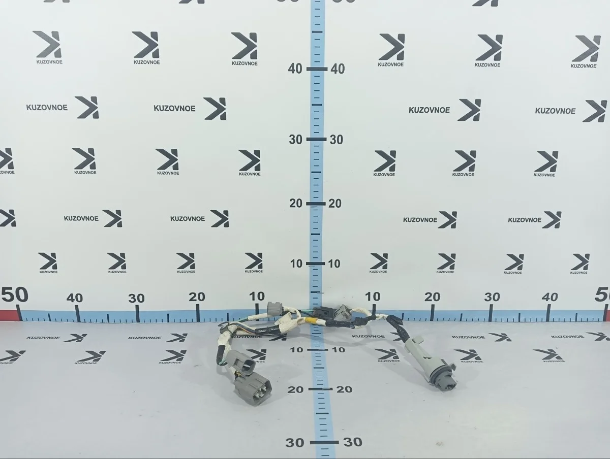 Проводка фары Toyota Land Cruiser 2008-2021 J200