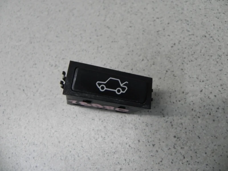 Кнопка открывания багажника BMW 5-series E39