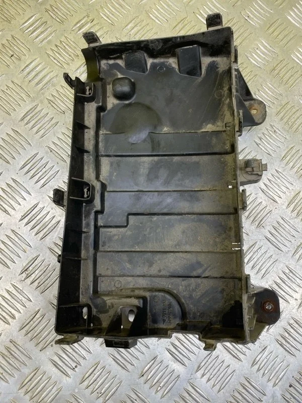 Крышка блока предохранителей Lexus LX 570 (2007-2022) 2008 826630C060 ВНЕДОРОЖНИК 5.7 I 3URFE