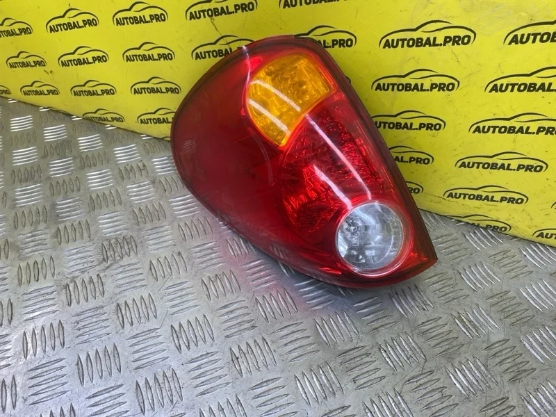Фонарь задний левый Mitsubishi L200 (2006-2015) 2010 8330A155