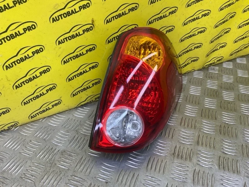 Фонарь задний правый Mitsubishi L200 (2006-2015) 2010 8330A156