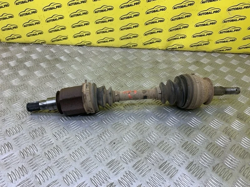 Полуось передняя левая (приводной вал, ШРУС) Nissan Navara (D40) 2004-2015 2008 39100EB300 ПИКАП 2.5 D YD25DDTI