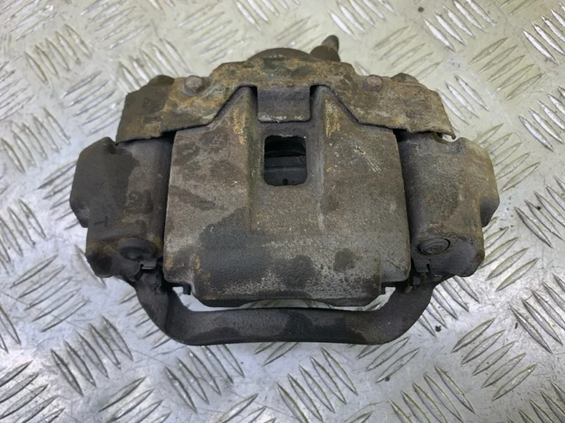 Суппорт задний правый Lexus LX 570 (2007-2022) 2008 4783060080 ВНЕДОРОЖНИК 5.7 I 3URFE