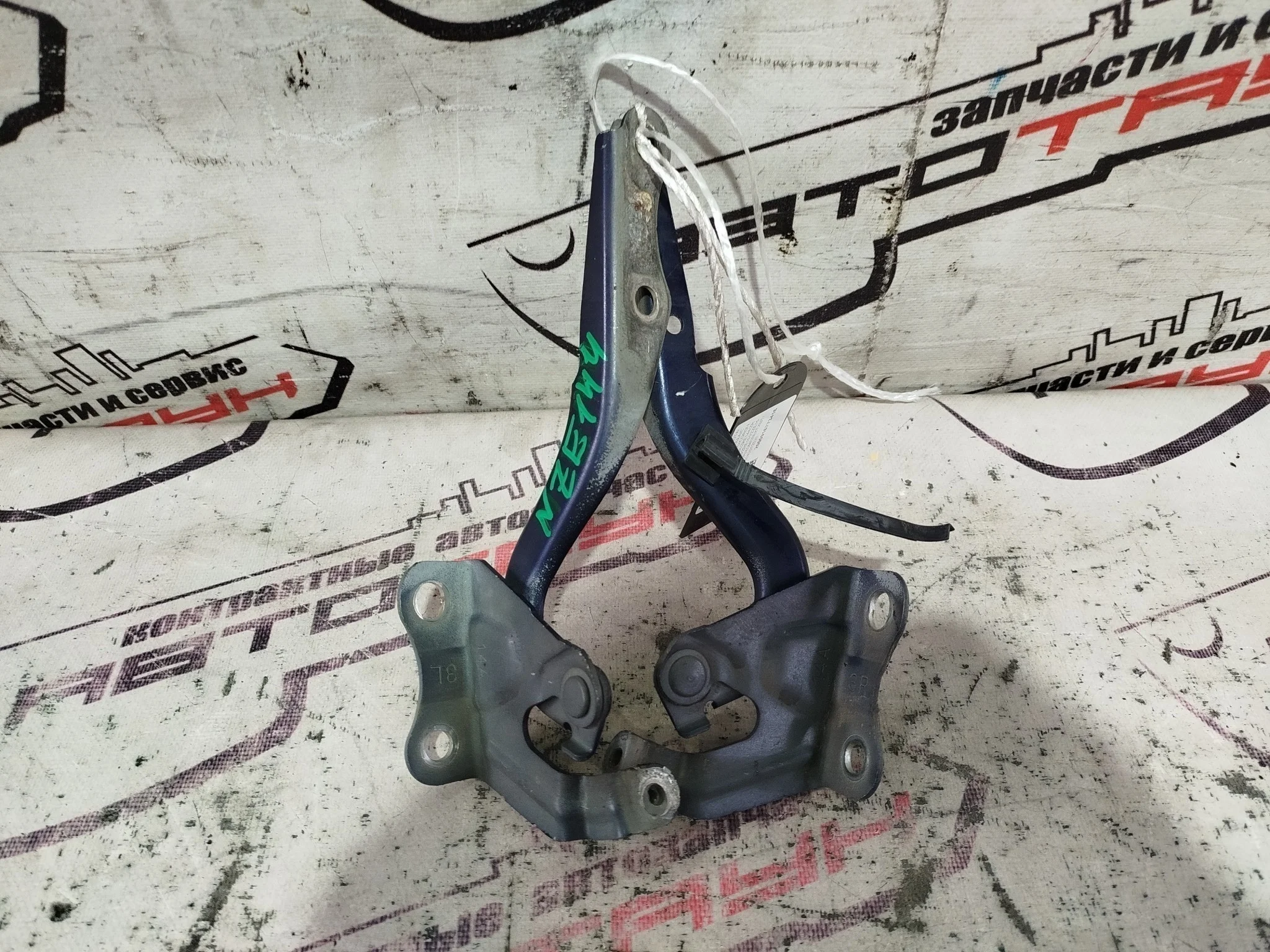 КРОНШТЕЙН КАПОТА TOYOTA ПРАВЫЙ 5342012520