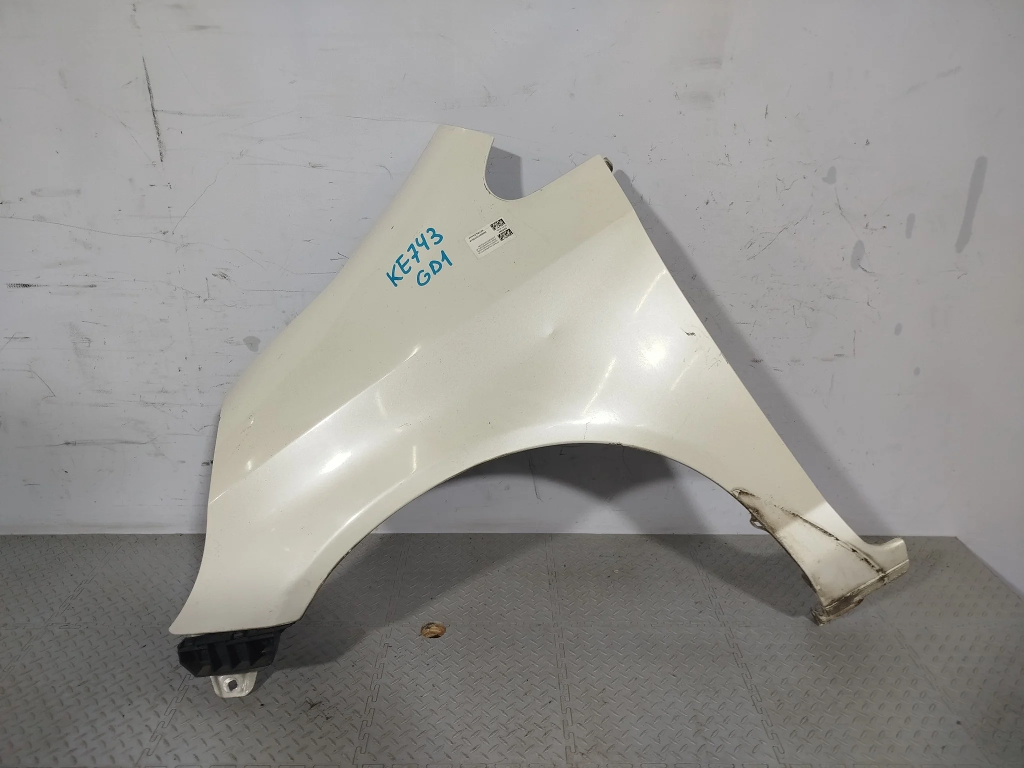 КРЫЛО HONDA FIT JAZZ 60261SAA000ZZ белый, NH363P KE743