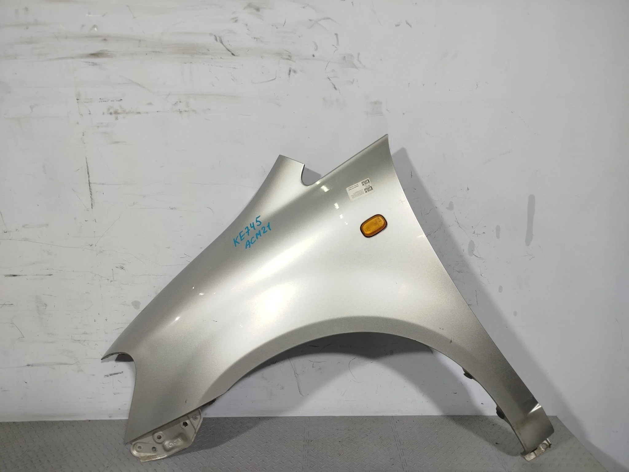 КРЫЛО TOYOTA AVENSIS VERSO IPSUM PICNIC 5381244060 серебро, 1C0 KE745