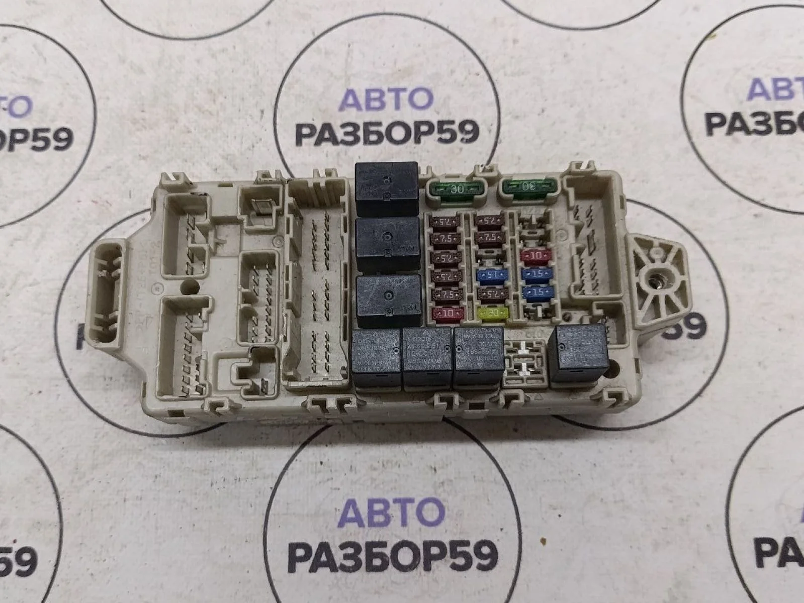 Блок предохранителей Mitsubishi Lancer IX (2000—2007)