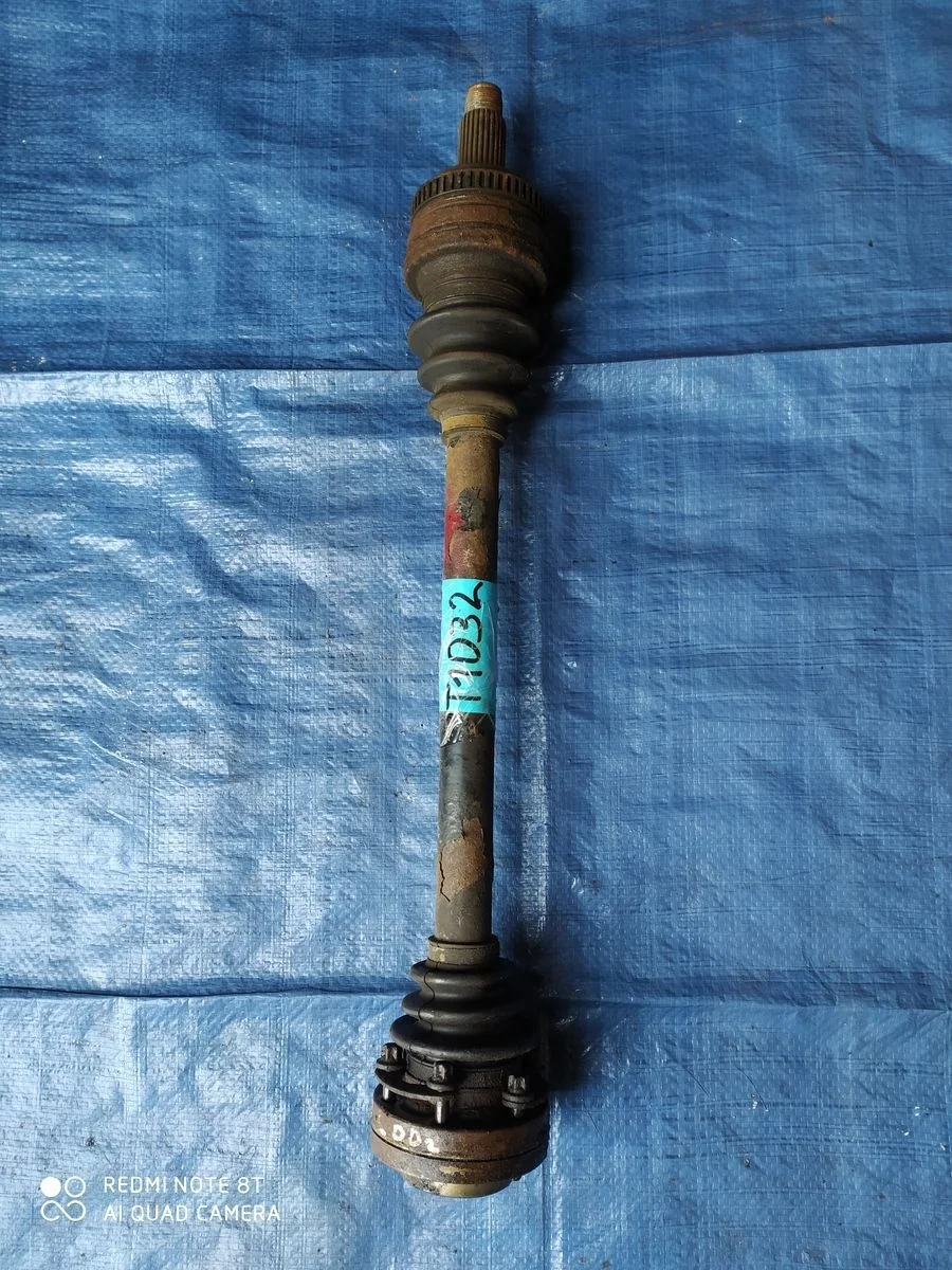 Полуось задняя левая (приводной вал,шрус) BMW 3 серия E46 (1998—2003)