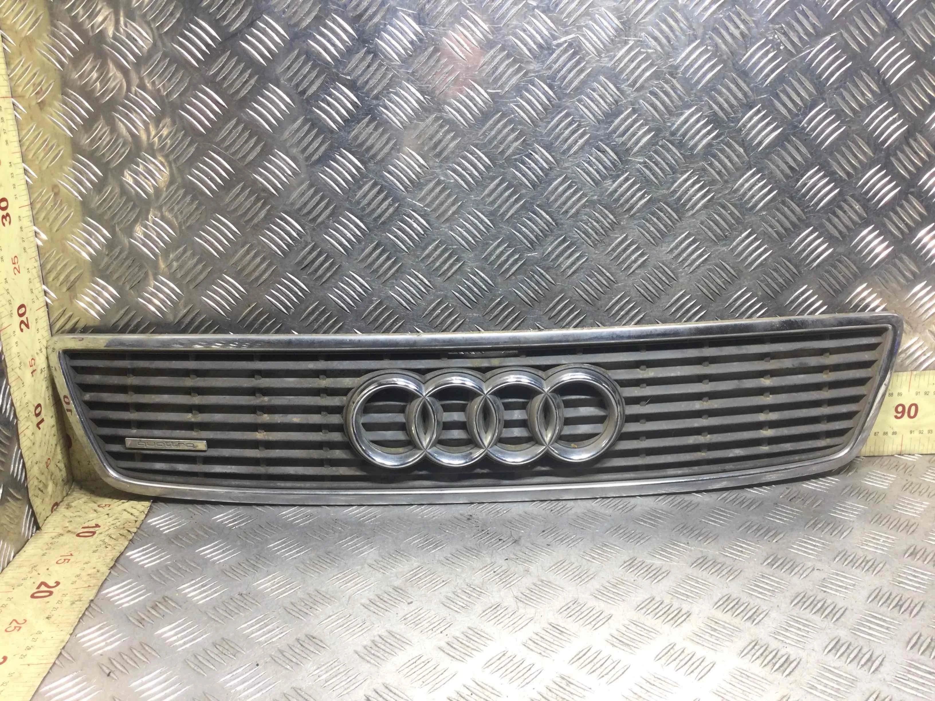Решетка капота Audi A8 A8 D2 (4D2 1994 - 2002 бензин 4.2 i Автомат Седан