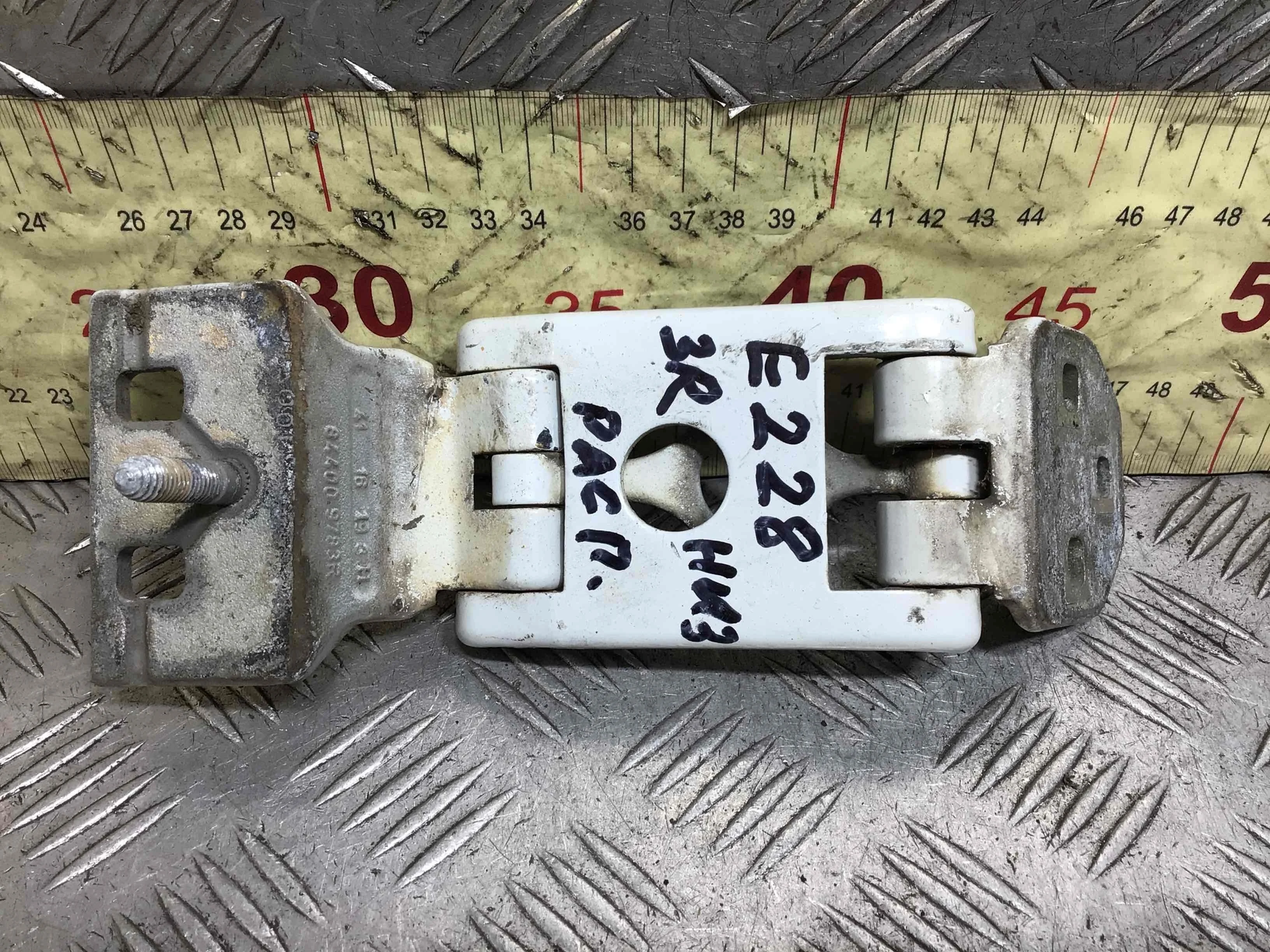 Петля двери задней правой Renault Master 3 поколение [рестайлинг] (2014-2024) дизель 2.3 DCI Механика Микроавтобус