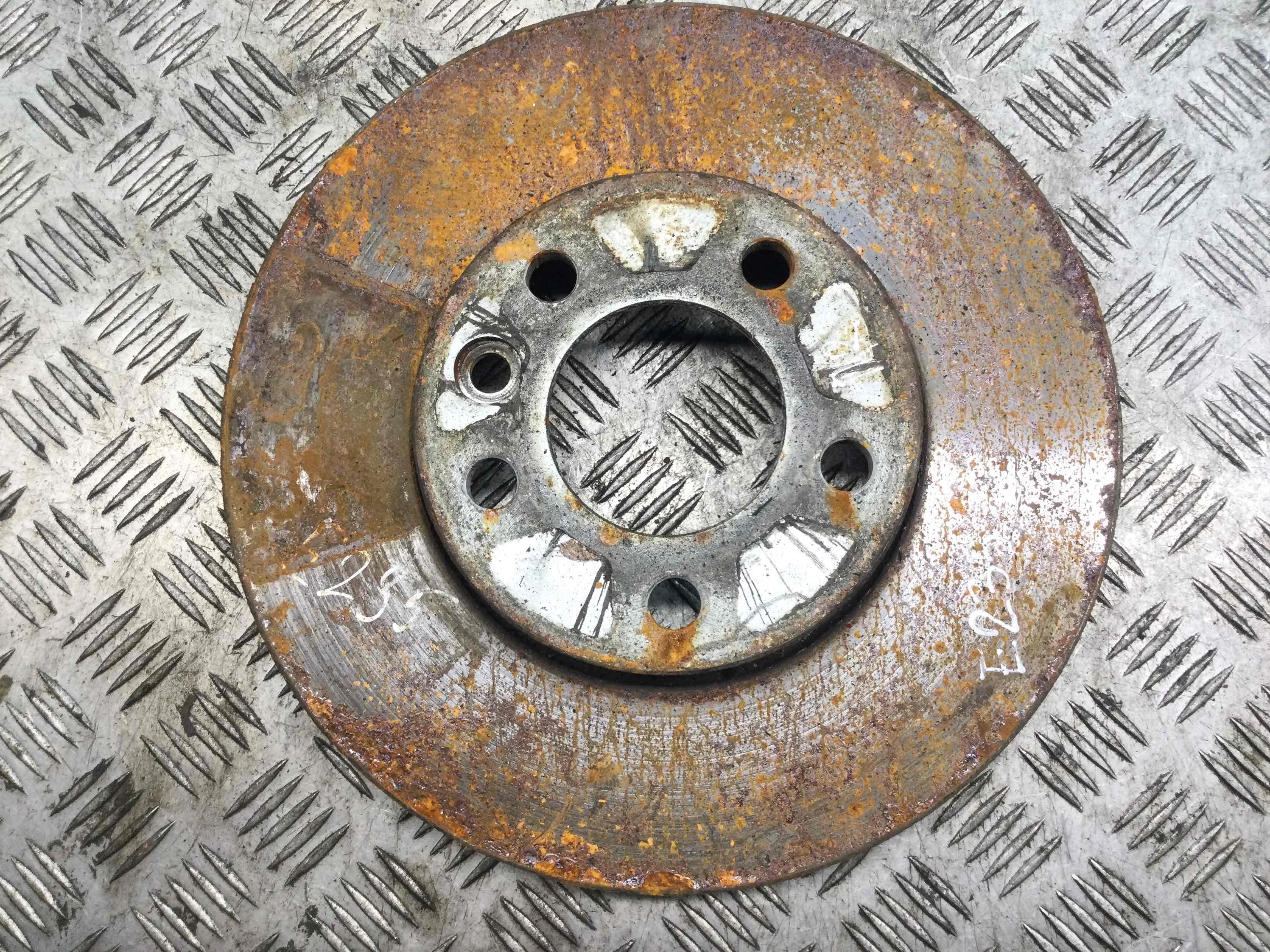 Диск тормозной передний Volkswagen Touareg 1 поколение 2002-2007 дизель 2.5 TDI Автомат Внедорожник