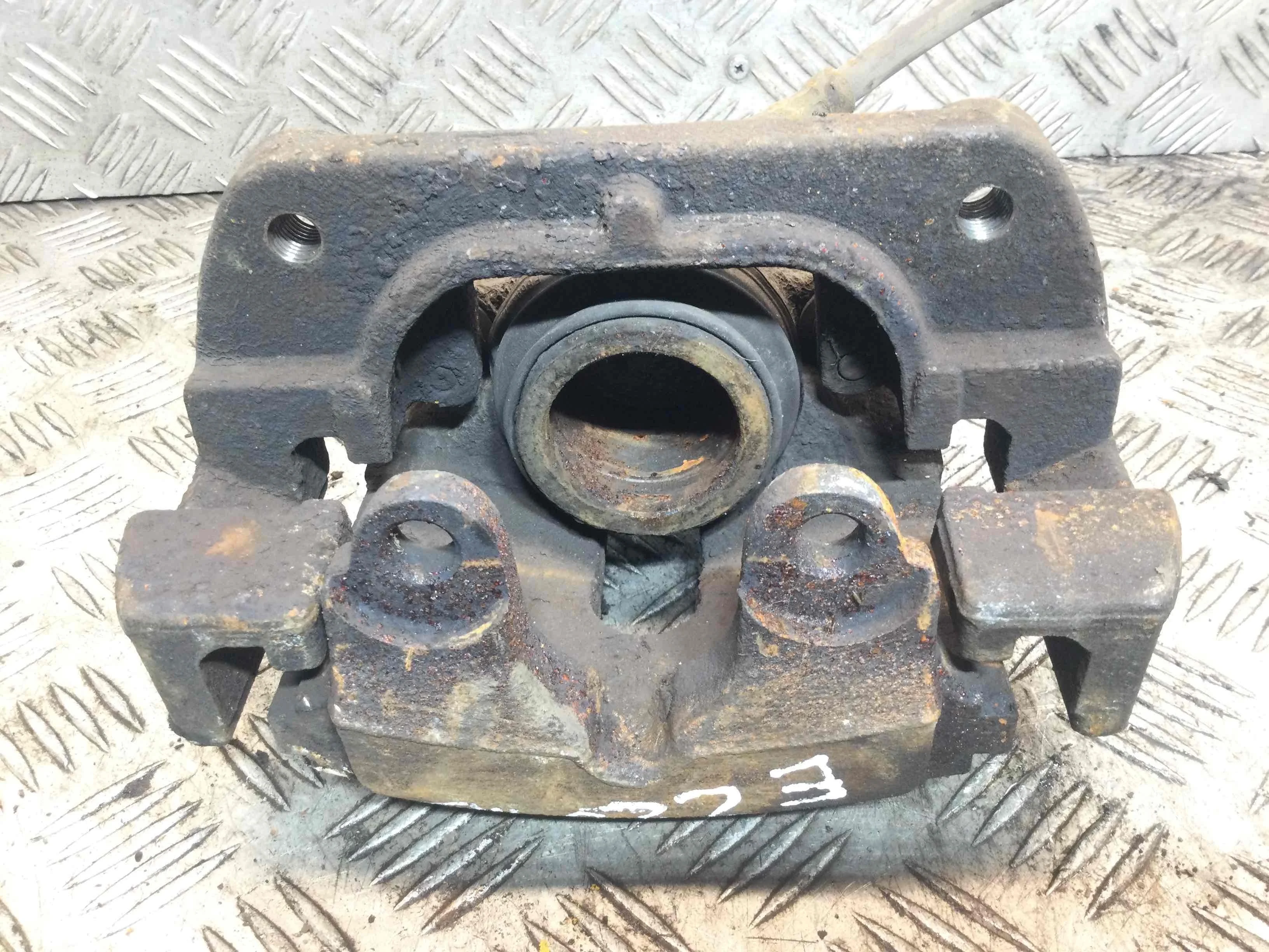 Суппорт передний левый BMW X3 E83 (2003-2006) бензин 2.5 i Автомат Кроссовер