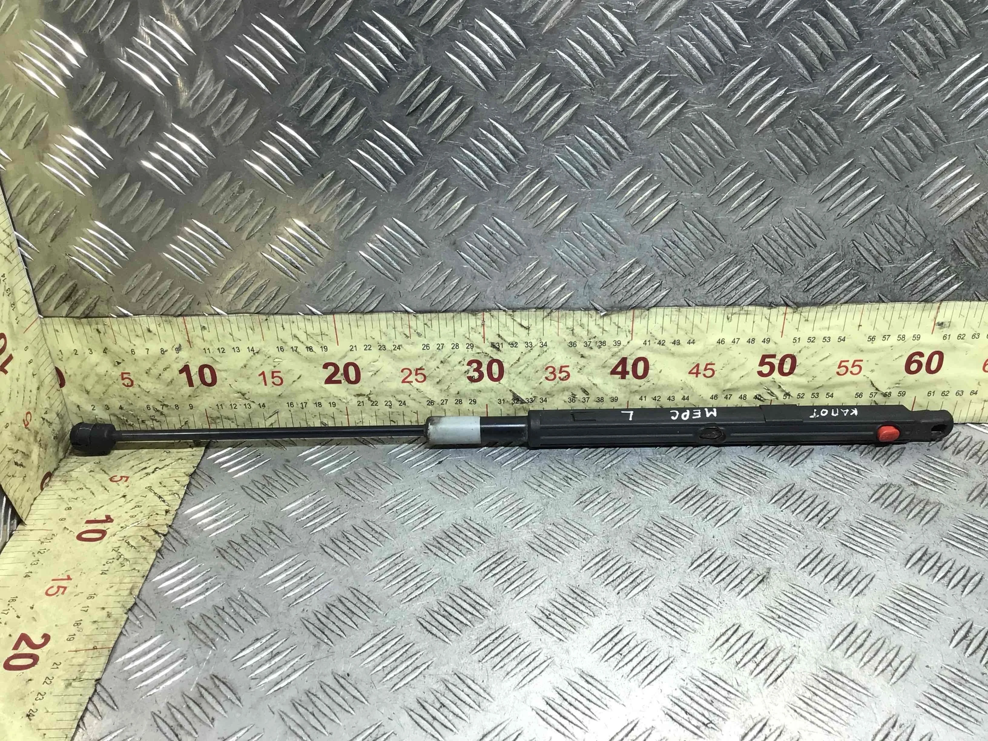 Амортизатор капота Mercedes GL X164 (2006-2009) дизель 4.0 CDI Автомат Внедорожник