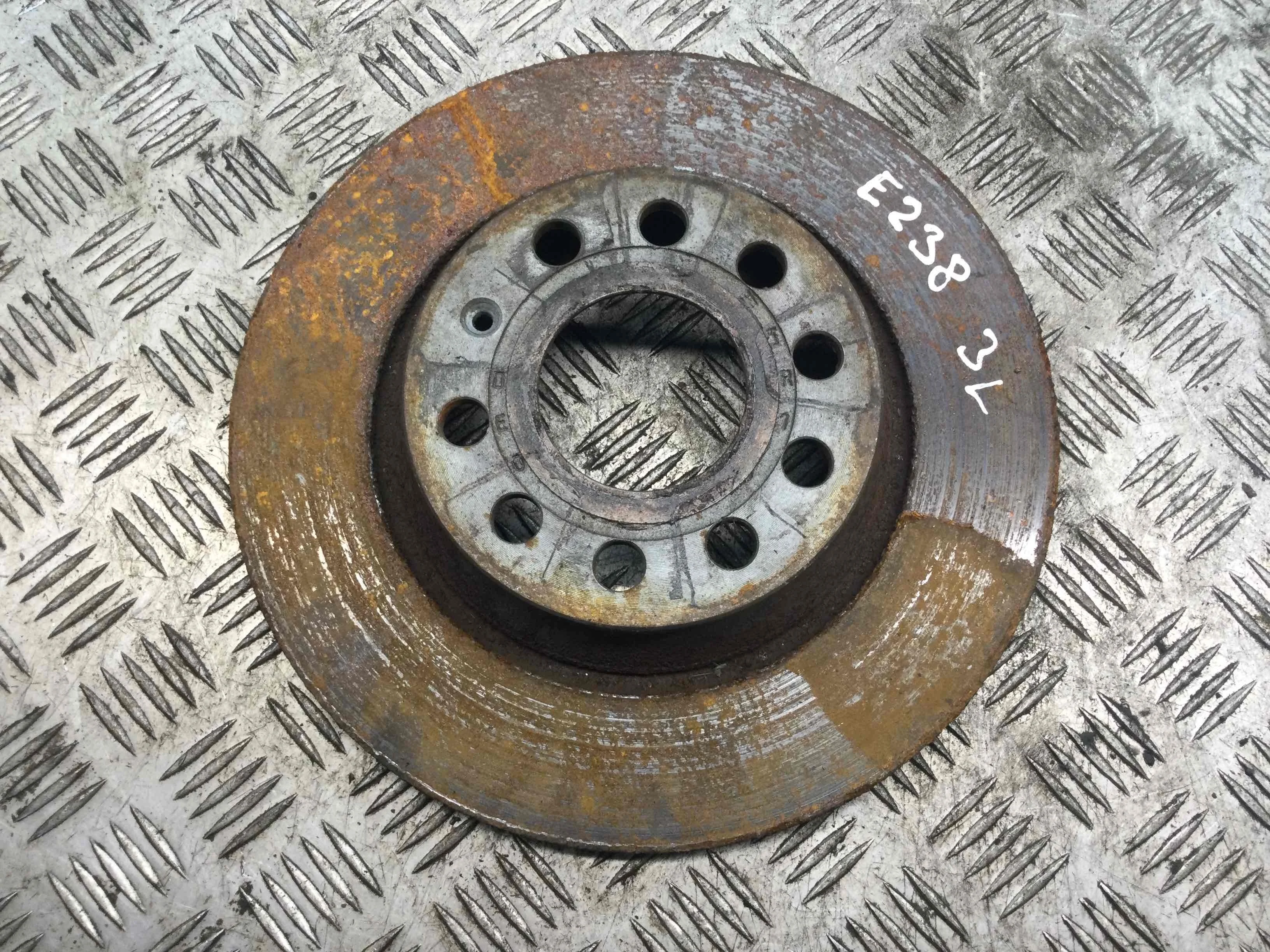 Диск тормозной задний Volkswagen Passat B6 (2005-2010) дизель 1.9 TDI Механика Седан