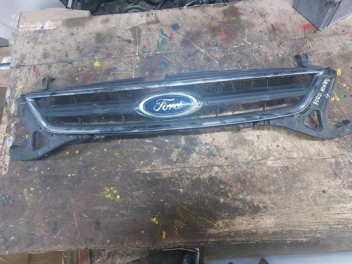 решетка радиатора Ford Mondeo 4