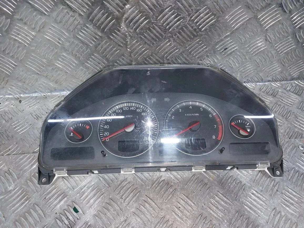 панель приборов (щиток) Volvo XC90