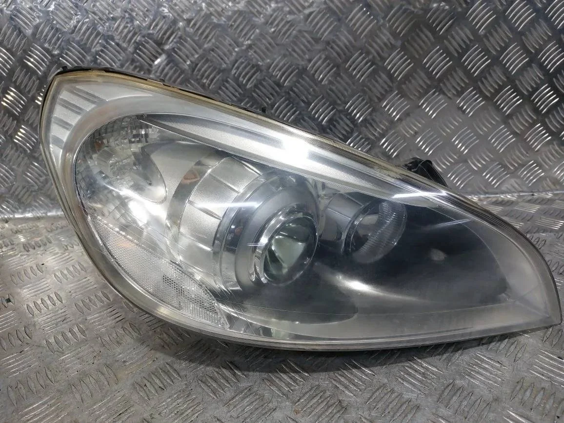 фара правая Volvo S60 2