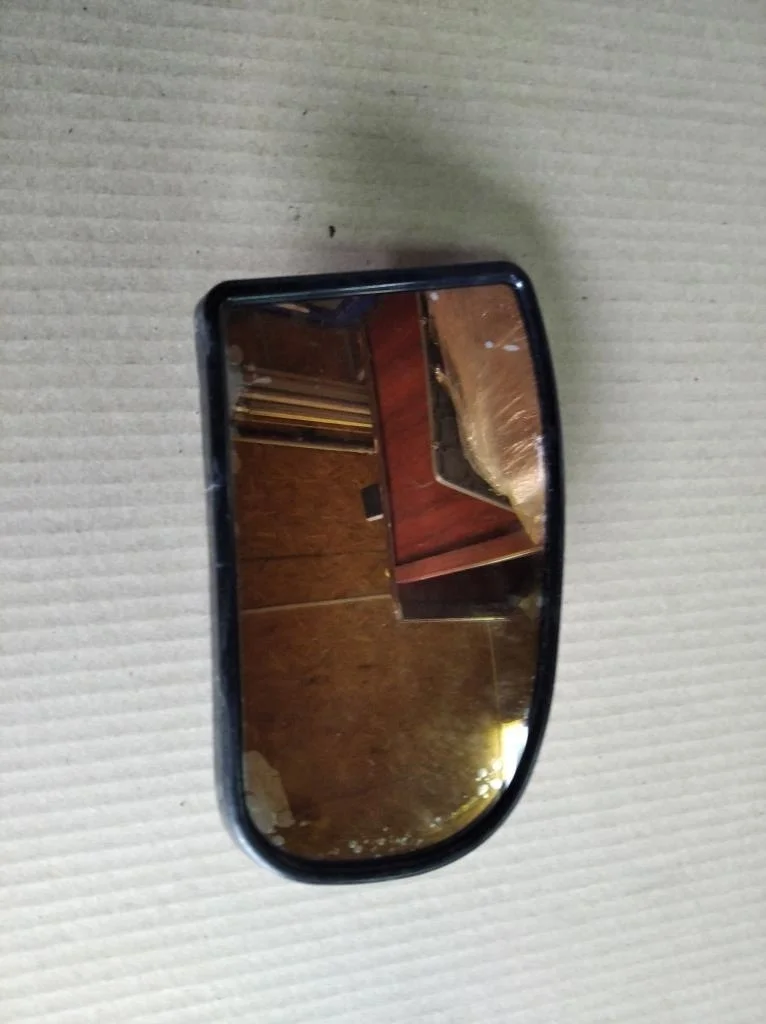 Зеркальный элемент правый Mercedes-Benz