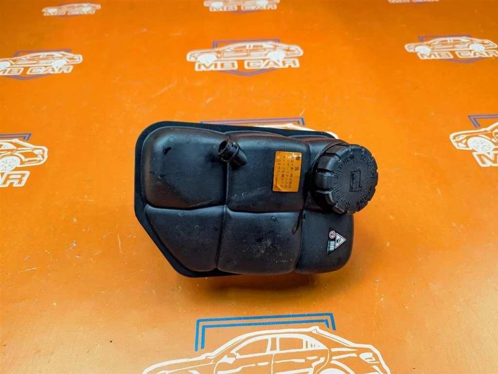 Бачок расширительный Mercedes-Benz