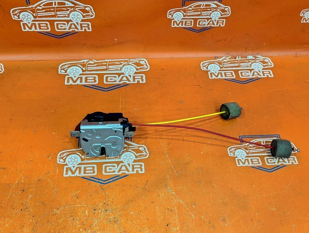 Замок багажника Mercedes-Benz