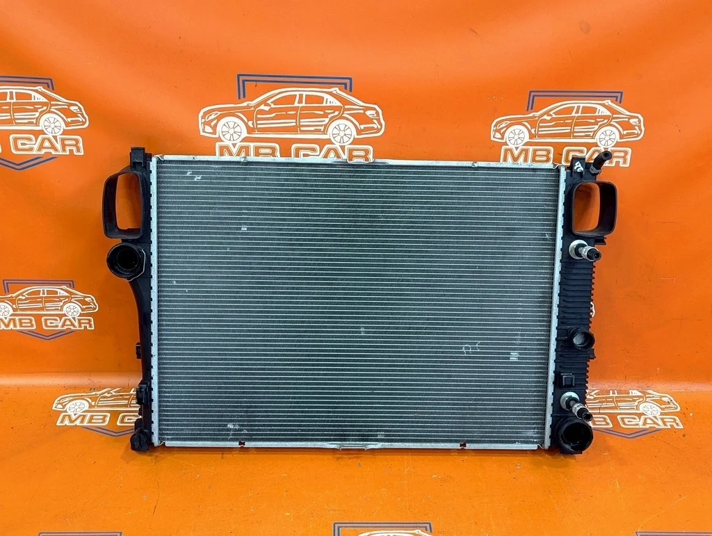 Радиатор Mercedes-Benz