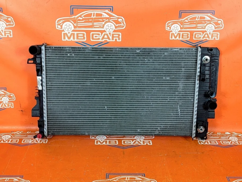 Радиатор Mercedes-Benz
