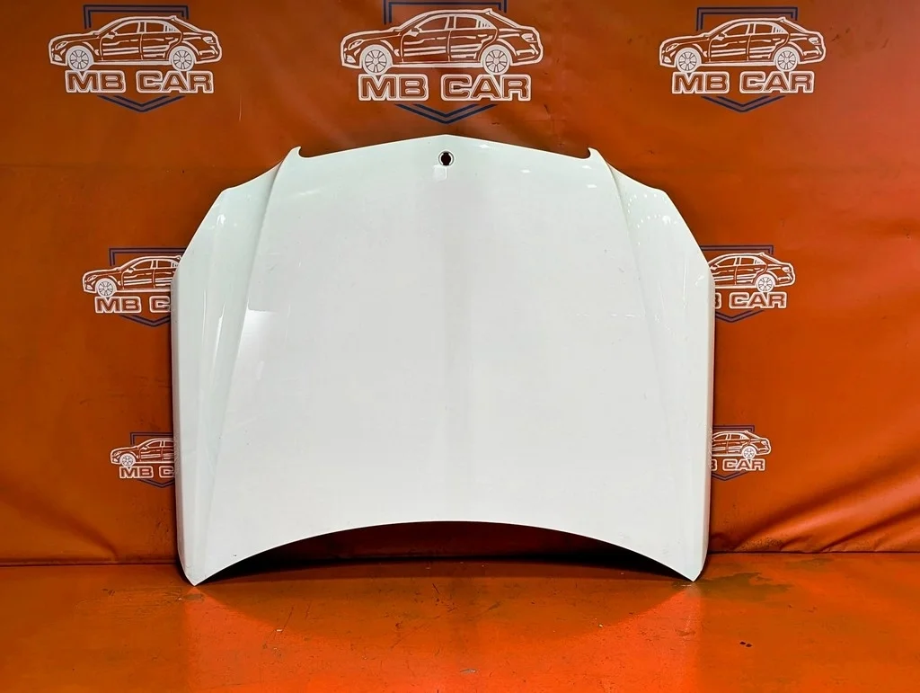 Капот Mercedes-Benz