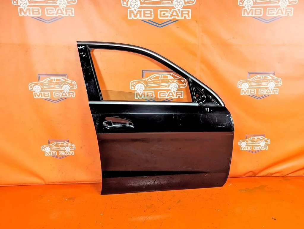 Дверь передняя правая Mercedes-Benz