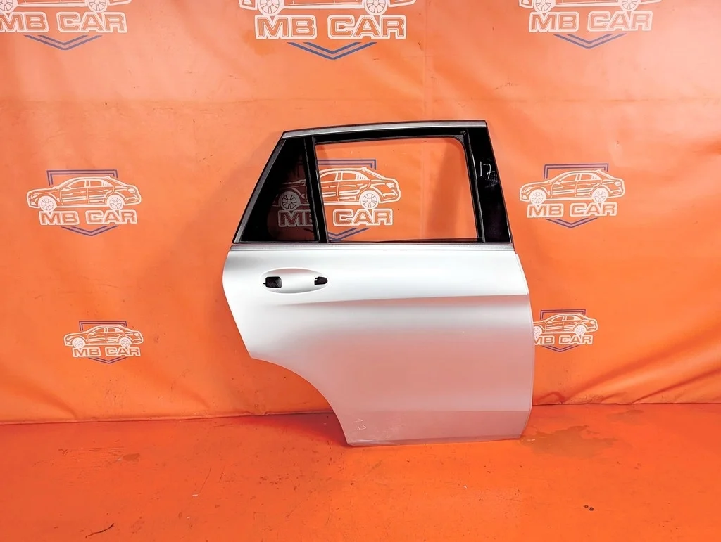 Дверь задняя правая Mercedes-Benz