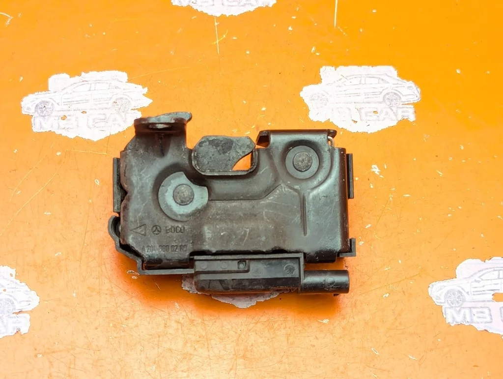 Замок капота Mercedes-Benz