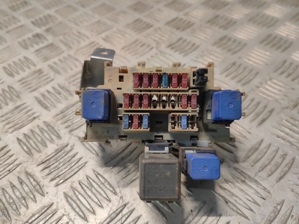Блок предохранителей Nissan Note E11