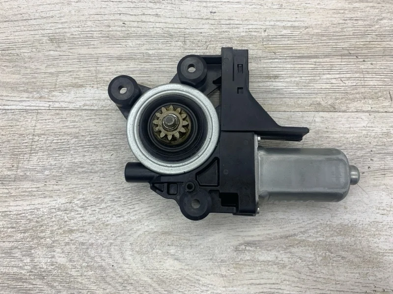 Моторчик стеклоподъемника VOLVO V70 2009 30699645 УНИВЕРСАЛ D4204T, передний левый