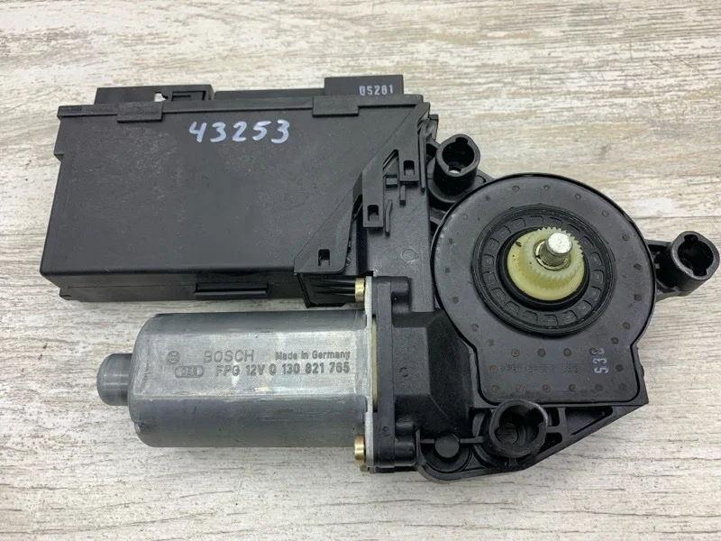 Моторчик стеклоподъемника AUDI A4 2002 8E1959801G УНИВЕРСАЛ ALT, передний левый